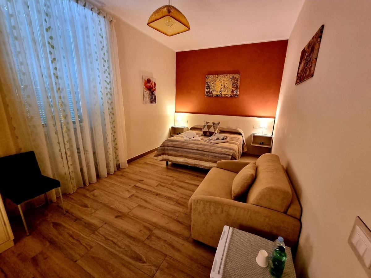 Il Casale Nel Parco Guesthouse Rome Exterior photo